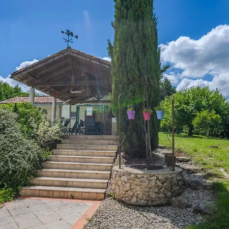 La Bakenia Holiday home